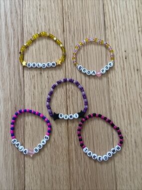 KPop Demon Hunters Inspired
Friendship Bracelets Handmade Beaded Fan Gift Rumi